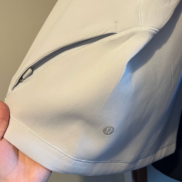Lululemon alpine white sweatshirt - Picture 7 of 7
